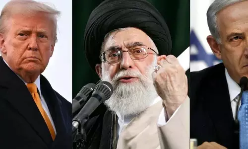 Israel-Iran War: खामेनेई की हत्या से उबाल...पाकिस्तान में अमेरिकी दूतावास पर भीड़ ने किया हमला Israel-Iran War: खामेनेई की हत्या से उबाल...पाकिस्तान में अमेरिकी दूतावास पर भीड़ ने किया हमला