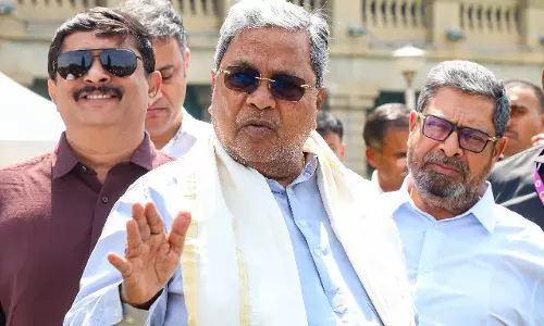CM सिद्धारमैया ने कर्नाटकवासियों को इज़राइल‑ईरान संकट में सुरक्षा का भरोसा दिया CM सिद्धारमैया ने कर्नाटकवासियों को इज़राइल‑ईरान संकट में सुरक्षा का भरोसा दिया