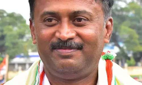 गारंटी पर ₹1.20 लाख करोड़ खर्च हुए: Council मेंबर दिनेश गूलीगौड़ा गारंटी पर ₹1.20 लाख करोड़ खर्च हुए: Council मेंबर दिनेश गूलीगौड़ा