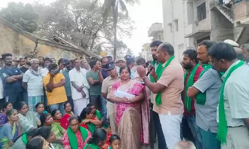 Sarjapur : किसानों ने KIADB अधिकारियों को पीटा