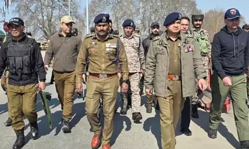 विरोध प्रदर्शनों के बीच सुरक्षा के लिए DGP, IGP कश्मीर मौके पर मौजूद