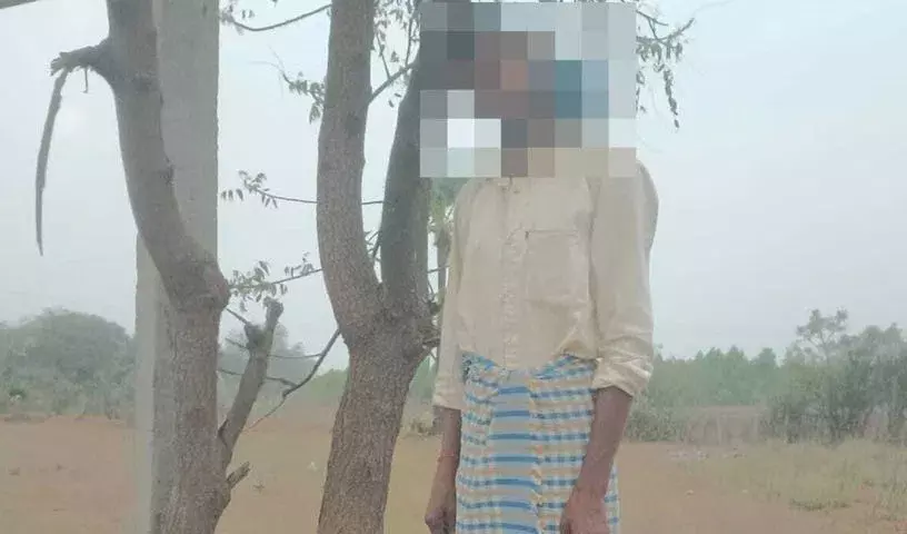 Telangana: आर्थिक और पारिवारिक परेशानियों के चलते किसान ने आत्महत्या कर ली Telangana: आर्थिक और पारिवारिक परेशानियों के चलते किसान ने आत्महत्या कर ली