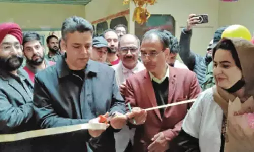DDC Anantnag ने एसडीएच अचबल में एचपीवी टीकाकरण अभियान का उद्घाटन किया