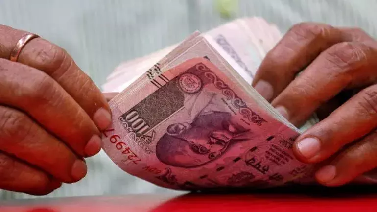 Kerala सरकार की नई स्कीम; कर्मचारियों को पेंशन पक्की होने पर कोई जानकारी नहीं मिली Kerala सरकार की नई स्कीम; कर्मचारियों को पेंशन पक्की होने पर कोई जानकारी नहीं मिली