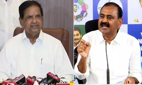 YCP नेता भुमना करुणाकर रेड्डी ने टीटीडी चेयरमैन बीआर नायडू पर पलटवार किया YCP नेता भुमना करुणाकर रेड्डी ने टीटीडी चेयरमैन बीआर नायडू पर पलटवार किया