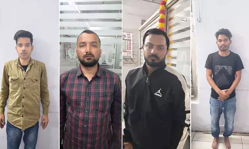 MP : ग्वालियर पुलिस ने ₹2.52 करोड़ की साइबर धोखाधड़ी का भंडाफोड़ किया; दिल्ली में चार गिरफ्तार MP : ग्वालियर पुलिस ने ₹2.52 करोड़ की साइबर धोखाधड़ी का भंडाफोड़ किया; दिल्ली में चार गिरफ्तार