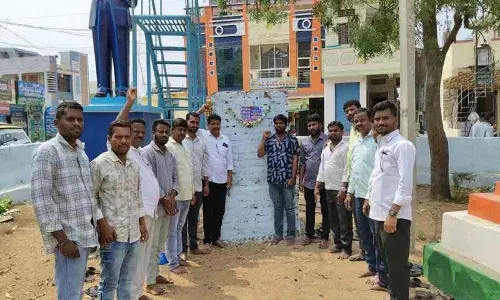 डंडोरा से मडिगा गांवों में आग लगी: MRPS नेता डंडोरा से मडिगा गांवों में आग लगी: MRPS नेता