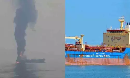 Iran बदले की आग में जल रहा है.. ओमान के तट पर तेल टैंकर पर हमला