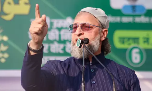 Owaisi ने खामेनेई की हत्या को अनैतिक, गैरकानूनी बताया Owaisi ने खामेनेई की हत्या को अनैतिक, गैरकानूनी बताया
