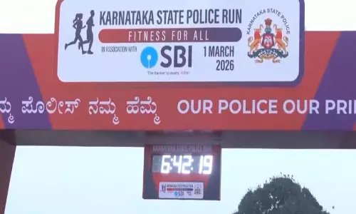 Karnataka: पुलिस ने बेंगलुरु में एंटी-ड्रग अवेयरनेस ड्राइव का आयोजन किया Karnataka: पुलिस ने बेंगलुरु में एंटी-ड्रग अवेयरनेस ड्राइव का आयोजन किया