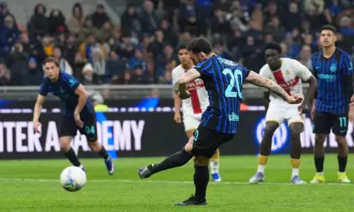 Genoa पर 2-0 जीत से इंटर मिलान की बढ़त 13 अंक Genoa पर 2-0 जीत से इंटर मिलान की बढ़त 13 अंक
