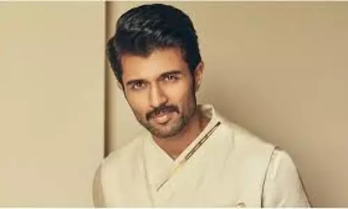 Vijay Deverakonda सोमवार को थुम्मनपेट जाएंगे Vijay Deverakonda सोमवार को थुम्मनपेट जाएंगे