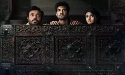 ‘Raakasa’ टीज़र में गांव के रहस्य और हॉरर-कॉमेडी का मेल ‘Raakasa’ टीज़र में गांव के रहस्य और हॉरर-कॉमेडी का मेल