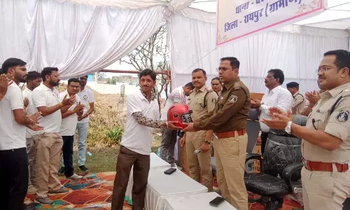धरसींवा में पुलिस मितान सम्मेलन आयोजित, ग्रामीण क्षेत्र में सामुदायिक पुलिसिंग को मिलेगा बढ़ावा धरसींवा में पुलिस मितान सम्मेलन आयोजित, ग्रामीण क्षेत्र में सामुदायिक पुलिसिंग को मिलेगा बढ़ावा