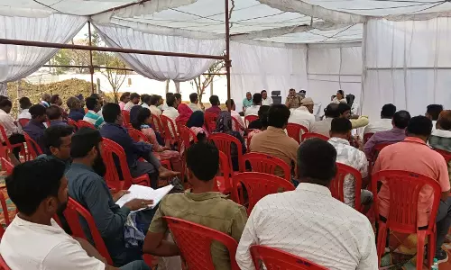 धरसींवा में होली पर्व को शांतिपूर्ण बनाने शांति समिति की बैठक आयोजित धरसींवा में होली पर्व को शांतिपूर्ण बनाने शांति समिति की बैठक आयोजित