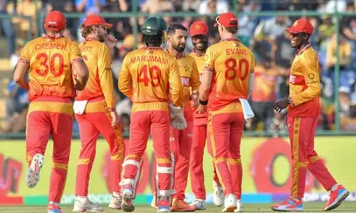 Zimbabwe: टी20 वर्ल्ड कप 2026 की अंडरडॉग टीम, जिसने बड़े उलटफेरों से दुनिया को चौंकाया Zimbabwe: टी20 वर्ल्ड कप 2026 की अंडरडॉग टीम, जिसने बड़े उलटफेरों से दुनिया को चौंकाया