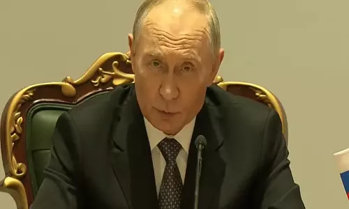 निंदनीय हत्या: Putin ने अयातुल्ला खामेनेई की हत्या को मानव नैतिकता के सभी नियमों का उल्लंघन बताया निंदनीय हत्या: Putin ने अयातुल्ला खामेनेई की हत्या को मानव नैतिकता के सभी नियमों का उल्लंघन बताया