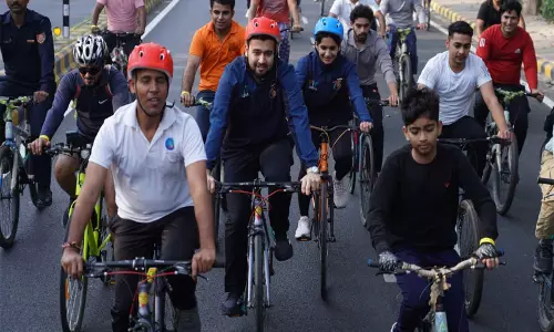 63वें फिट इंडिया संडे पर शूटर-फेंसर ने एक्टिव लाइफस्टाइल की पहल की सराहना की