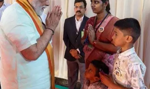 PM Modi ने थिरु पूर्णचंद्रन और उनके परिवार को दी सांत्वना PM Modi ने थिरु पूर्णचंद्रन और उनके परिवार को दी सांत्वना
