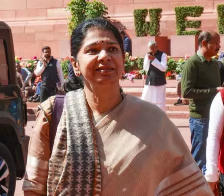 तमिलनाडु चुनाव: कनिमोझी के विधानसभा चुनाव लड़ने की संभावना, डीएमके की दक्षिणी राज्यों में विस्तार की कोशिश का संकेत तमिलनाडु चुनाव: कनिमोझी के विधानसभा चुनाव लड़ने की संभावना, डीएमके की दक्षिणी राज्यों में विस्तार की कोशिश का संकेत