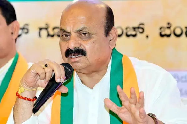 पूर्व CM बोम्मई: राज्य बजट के बाद कर्नाटक में CM की कुर्सी की लड़ाई तेज होगी पूर्व CM बोम्मई: राज्य बजट के बाद कर्नाटक में CM की कुर्सी की लड़ाई तेज होगी