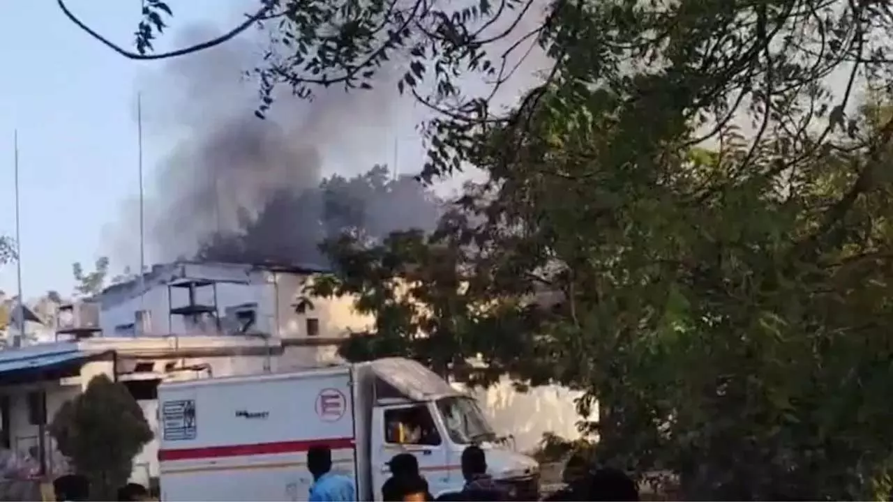 नागपुर हादसे पर पीएम मोदी ने जताया दुख, पीड़ित परिवारों के लिए की आर्थिक मदद की घोषणा नागपुर हादसे पर पीएम मोदी ने जताया दुख, पीड़ित परिवारों के लिए की आर्थिक मदद की घोषणा