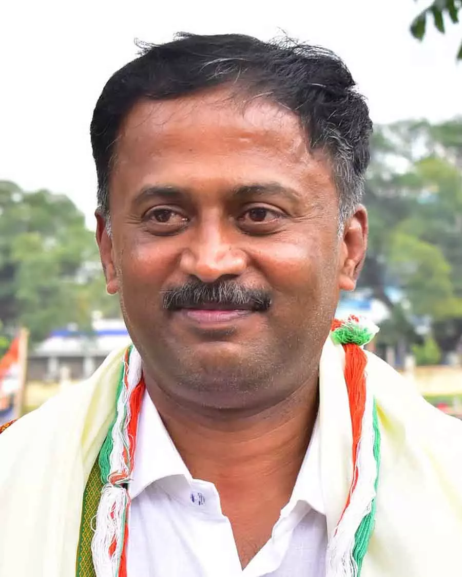 गारंटी पर ₹1.20 लाख करोड़ खर्च हुए: Council मेंबर दिनेश गूलीगौड़ा गारंटी पर ₹1.20 लाख करोड़ खर्च हुए: Council मेंबर दिनेश गूलीगौड़ा