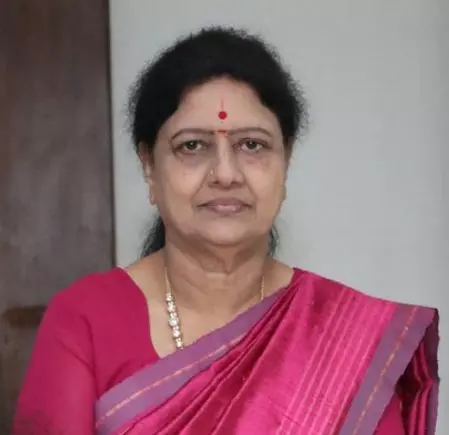तमिलनाडु चुनाव: शशिकला ने नई राजनीतिक पार्टी का किया ऐलान, दक्षिणी क्षेत्रों में बदल सकता है समीकरण तमिलनाडु चुनाव: शशिकला ने नई राजनीतिक पार्टी का किया ऐलान, दक्षिणी क्षेत्रों में बदल सकता है समीकरण