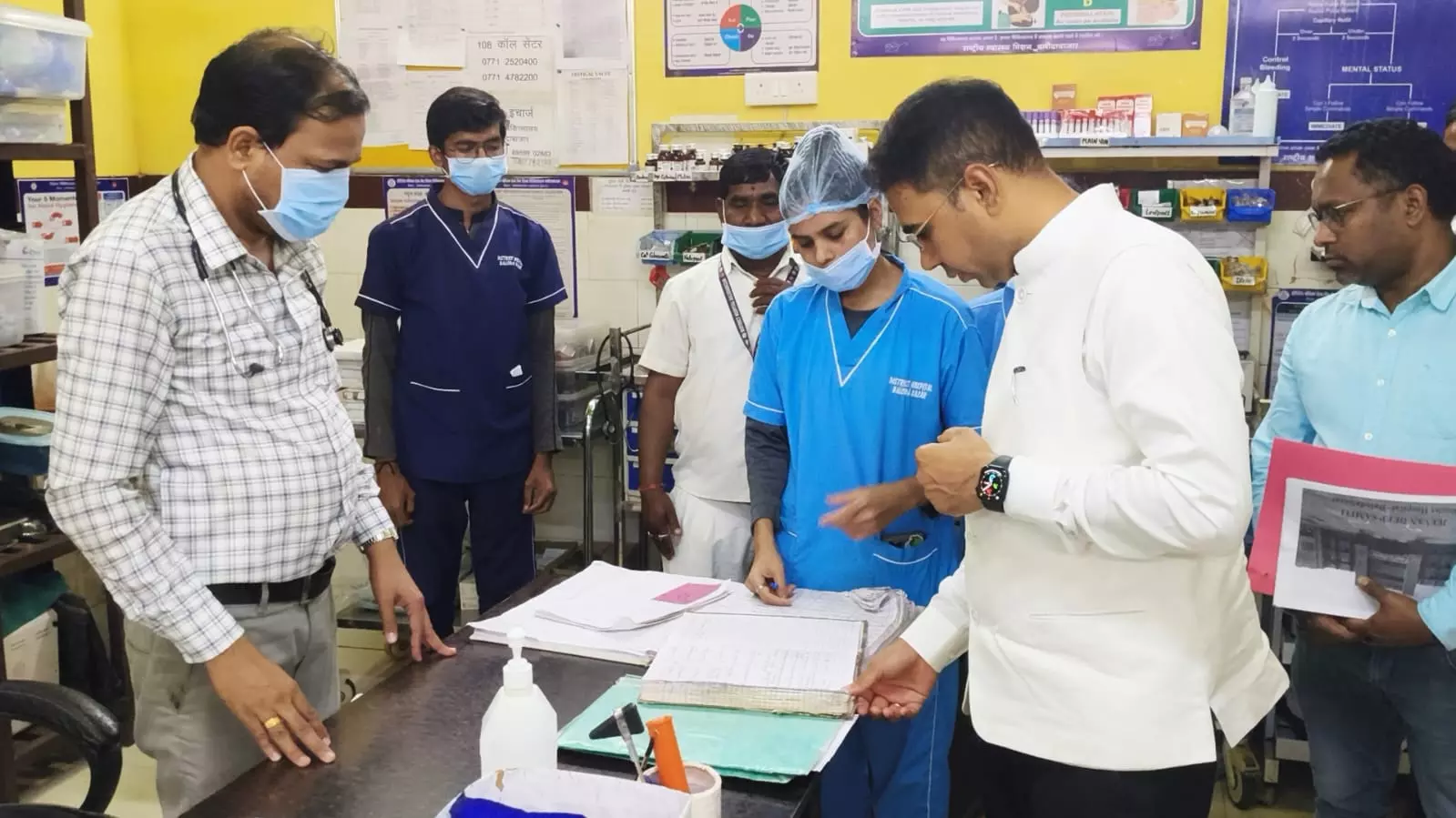 नवपदस्थ कलेक्टर ने जिला चिकित्सालय का किया निरीक्षण नवपदस्थ कलेक्टर ने जिला चिकित्सालय का किया निरीक्षण
