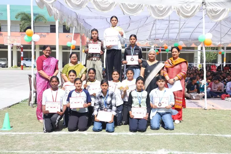 Kurukshetra : दयानंद महिला महाविद्यालय में 41वीं वार्षिक खेल प्रतियोगिता संपन्न हुई Kurukshetra : दयानंद महिला महाविद्यालय में 41वीं वार्षिक खेल प्रतियोगिता संपन्न हुई