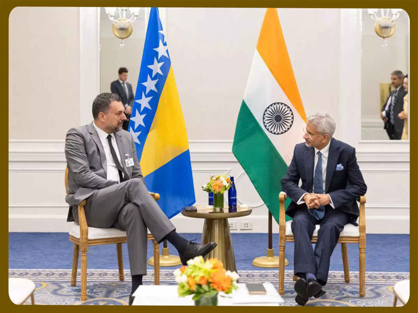 EAM जयशंकर ने बोस्निया और हर्जेगोविना को उनके नेशनल डे पर बधाई दी EAM जयशंकर ने बोस्निया और हर्जेगोविना को उनके नेशनल डे पर बधाई दी