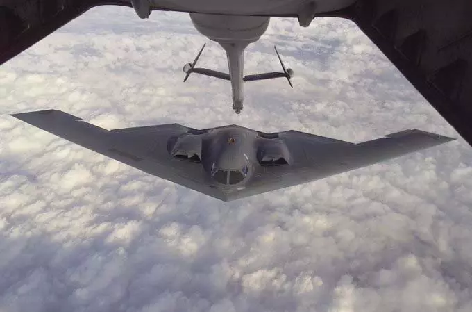 WAR ALERT: अमेरिका ने ईरान पर B-2 बॉम्बर्स से की जोरदार गोलाबारी WAR ALERT: अमेरिका ने ईरान पर B-2 बॉम्बर्स से की जोरदार गोलाबारी