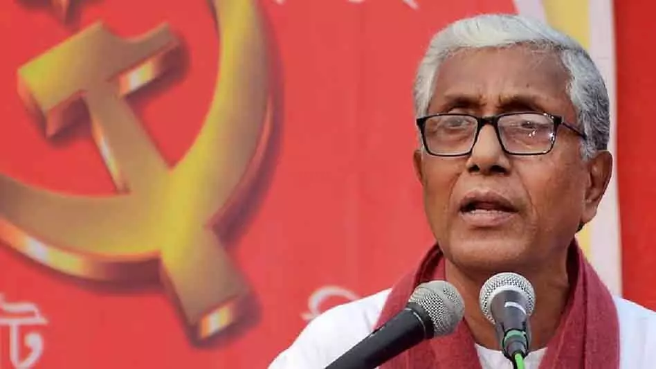 माणिक सरकार ने BJP पर वोटर लिस्ट में हेरफेर का आरोप लगाया माणिक सरकार ने BJP पर वोटर लिस्ट में हेरफेर का आरोप लगाया