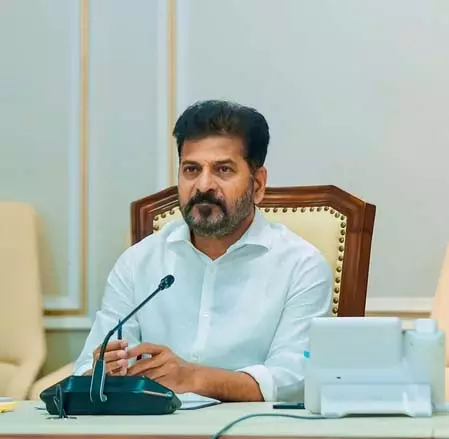 CM रेड्डी ने खाड़ी में रहने वाले तेलुगु लोगों से सतर्क रहने का आग्रह किया CM रेड्डी ने खाड़ी में रहने वाले तेलुगु लोगों से सतर्क रहने का आग्रह किया