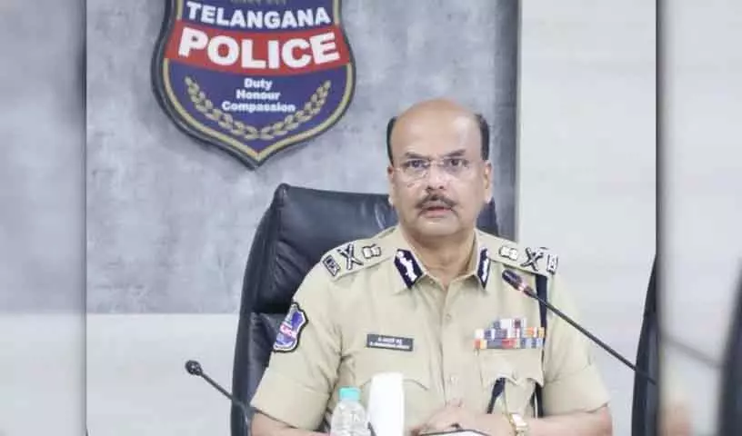 DGP ने साइबर और ड्रग कंट्रोल पर पुलिस को निर्देश दिए DGP ने साइबर और ड्रग कंट्रोल पर पुलिस को निर्देश दिए