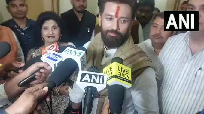 बिहार से पांचों NDA के सांसद होंगे, तेजस्वी यादव की कोशिशें विफल बिहार से पांचों NDA के सांसद होंगे, तेजस्वी यादव की कोशिशें विफल