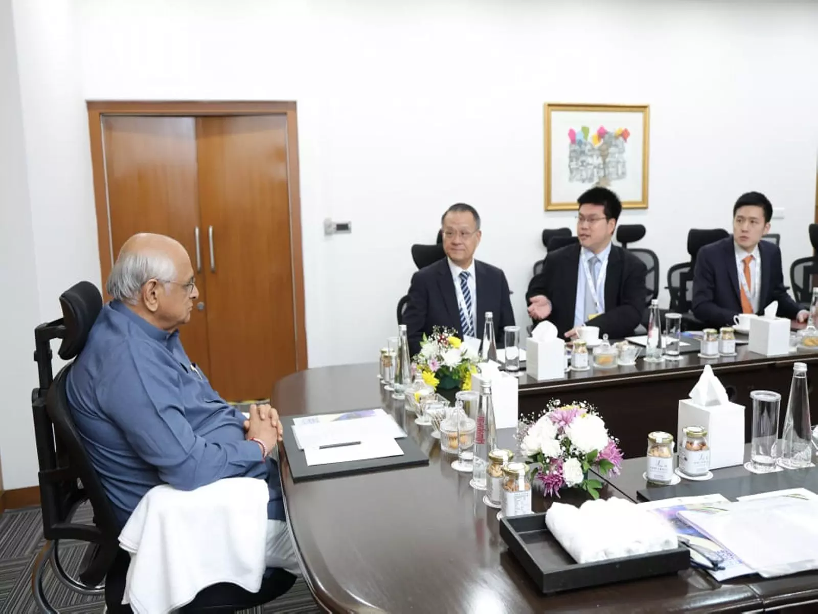 CM भूपेंद्र पटेल ने इन्वेस्टमेंट बढ़ाने के लिए गुजरात सेमी कनेक्ट 2026 में इंडस्ट्री लीडर्स की मेज़बानी की CM भूपेंद्र पटेल ने इन्वेस्टमेंट बढ़ाने के लिए गुजरात सेमी कनेक्ट 2026 में इंडस्ट्री लीडर्स की मेज़बानी की