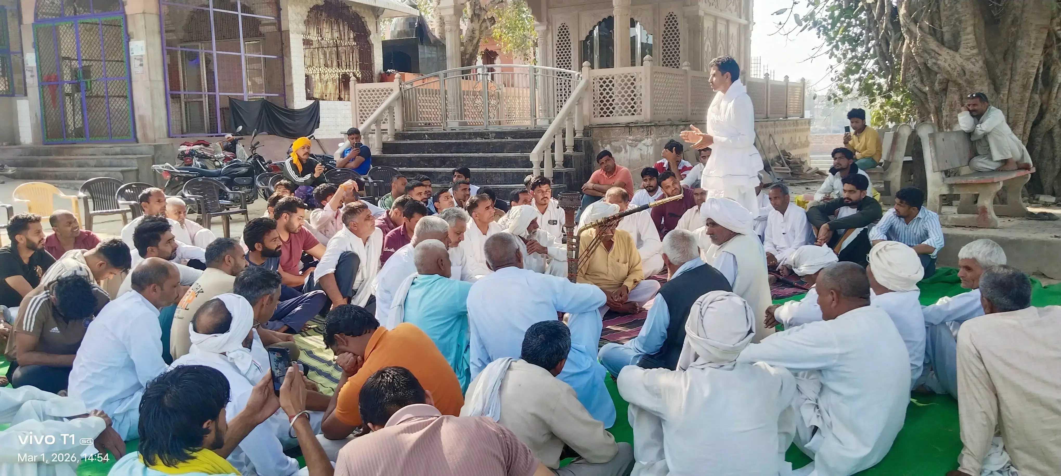 Jind: स्वास्थ्य विभाग के कार्यक्रम पर सवाल, पंचायत बैठक में एचपीवी वैक्सीन का विरोध Jind: स्वास्थ्य विभाग के कार्यक्रम पर सवाल, पंचायत बैठक में एचपीवी वैक्सीन का विरोध