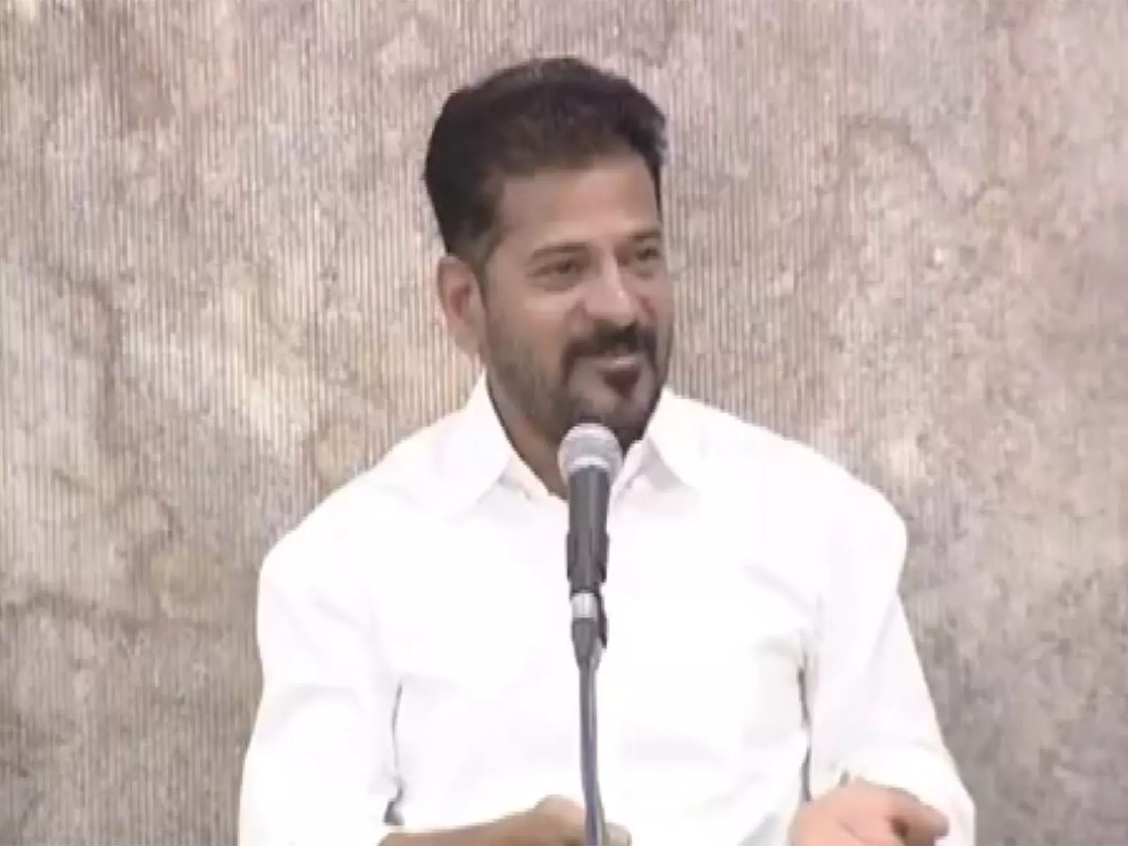 तेलंगाना CM राहुल गांधी के साथ DCC ट्रेनिंग प्रोग्राम समापन में शामिल होंगे तेलंगाना CM राहुल गांधी के साथ DCC ट्रेनिंग प्रोग्राम समापन में शामिल होंगे