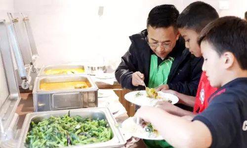 Chief Minister ने युवा क्रिकेटरों से बातचीत की, Sikkim में खेलों के उज्ज्वल भविष्य की सराहना