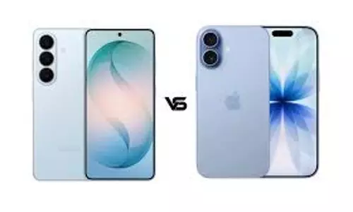 Galaxy S26 vs iPhone 17: कौन-सा एंट्री लेवल फ्लैगशिप फोन है आपके लिए बेस्ट, यहां जानें फुल कंपेरिजन