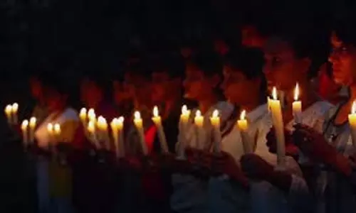 Dehradun: ईरान में खामेनेई की मौत पर में शिया समुदाय ने जताया शोक, जलाई कैंडल Dehradun: ईरान में खामेनेई की मौत पर में शिया समुदाय ने जताया शोक, जलाई कैंडल