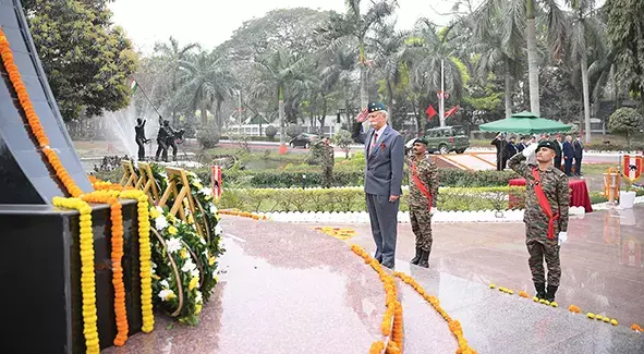 Arunachal: गवर्नर ने पूर्व कोर कमांडरों से बातचीत की Arunachal: गवर्नर ने पूर्व कोर कमांडरों से बातचीत की