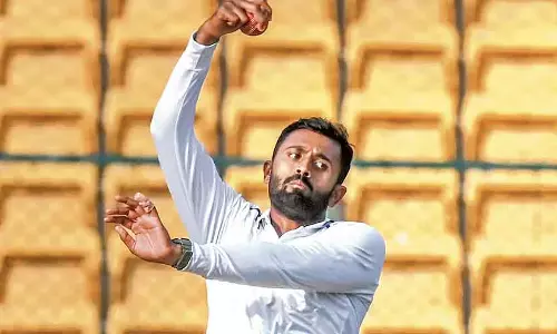 Ranji Trophy: सपाट पिचों पर कर्नाटक की स्किल्स की कमी साफ दिखी Ranji Trophy: सपाट पिचों पर कर्नाटक की स्किल्स की कमी साफ दिखी