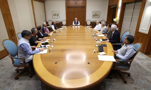 सीसीएस बैठक: मिडिल ईस्ट तनाव पर हुआ मंथन, प्रभावित भारतीय नागरिकों की सुरक्षा के निर्देश सीसीएस बैठक: मिडिल ईस्ट तनाव पर हुआ मंथन, प्रभावित भारतीय नागरिकों की सुरक्षा के निर्देश
