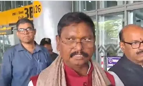 एसआईआर पर अर्जुन मुंडा ने कहा, सिर्फ पश्चिम बंगाल में क्यों हो रही है समस्या एसआईआर पर अर्जुन मुंडा ने कहा, सिर्फ पश्चिम बंगाल में क्यों हो रही है समस्या