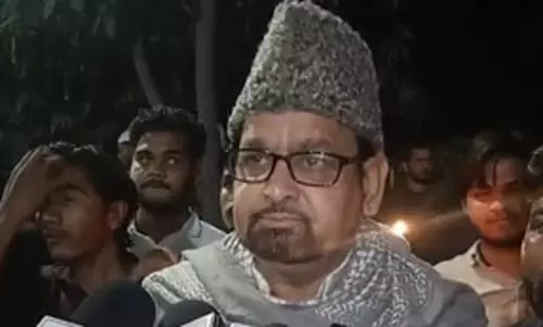 अलीगढ़ मुस्लिम यूनिवर्सिटी में खामेनेई की मौत पर प्रदर्शन, छात्रों ने जताया विरोध