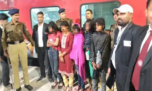 Bihar:अचानक गायब हुईं 5 नाबालिग लड़कियां इस हाल में मिली Bihar:अचानक गायब हुईं 5 नाबालिग लड़कियां इस हाल में मिली