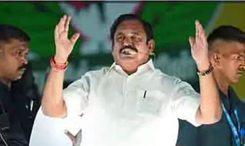 Tamil Nadu : एडप्पादी पलानीस्वामी दिल्ली के लिए रवाना Tamil Nadu : एडप्पादी पलानीस्वामी दिल्ली के लिए रवाना