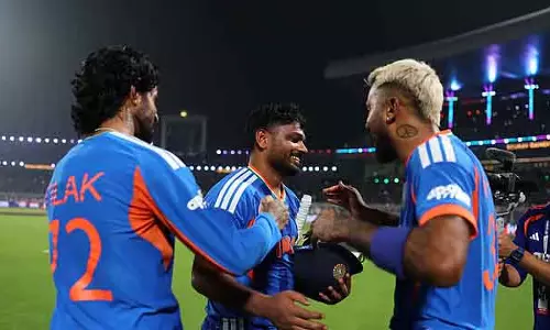 T20 World Cup 2026: कैचिंग एफिशिएंसी में पाकिस्तान थोड़ा बेहतर; भारत सबसे खराब कैचिंग टीम है T20 World Cup 2026: कैचिंग एफिशिएंसी में पाकिस्तान थोड़ा बेहतर; भारत सबसे खराब कैचिंग टीम है